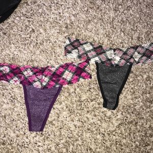 2 VS Thongs